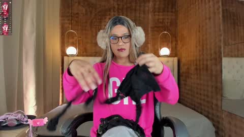 Snapshot of vitta_alfayed chatting on January 2025 12:58:01 PM VittaaaPlease help me with your thumbs up its important online show from January 2025 12:58:01 PM