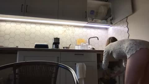 viv983161 online show from October 2025 12:16:01 PM