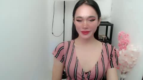 Snapshot of vivahotbabessandra chatting on June 2026 12:02:02 AM SANDRA GOING YOU online show from June 2026 12:02:02 AM