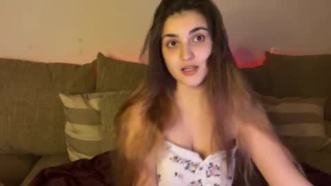 Snapshot of vivalenti_kiss chatting on November 2025 08:08:02 PM vivalenti_kiss online show from November 2025 08:08:02 PM