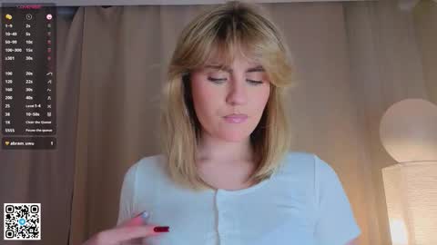 Snapshot of vivandellapenna chatting on November 2025 06:12:01 PM Melissa online show from November 2025 06:12:01 PM