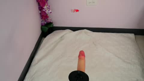 Snapshot of vivi_gh1 chatting on October 2025 03:45:01 AM Vivi online show from October 2025 03:45:01 AM