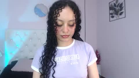 Snapshot of vivi_gh1 chatting on October 2025 05:10:01 AM Vivi online show from October 2025 05:10:01 AM