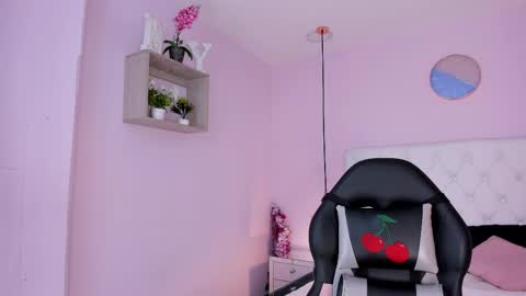 Snapshot of vivi_gh1 chatting on November 2025 03:27:02 AM Vivi online show from November 2025 03:27:02 AM