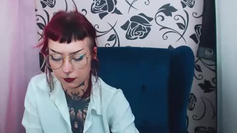 Snapshot of viviadarc chatting on September 2025 05:39:02 PM ViviaDarc online show from September 2025 05:39:02 PM