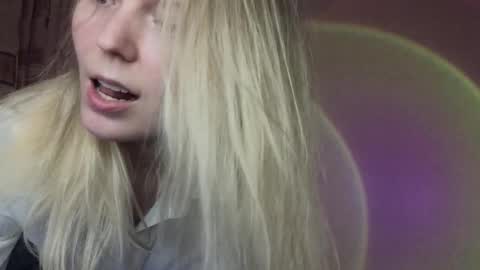 vivian_alison online show from December 2025 07:00:01 PM