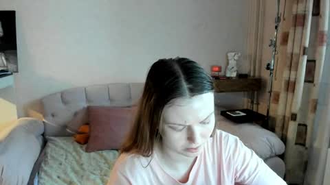 vivian_alison online show from April 2026 03:32:01 PM