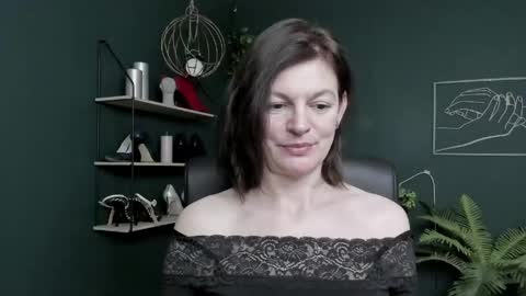 Vivian online show from April 2026 06:31:02 AM