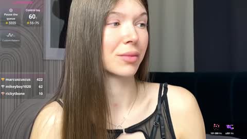 Snapshot of vivian_evans_ chatting on February 2025 04:04:01 AM Vivian Evans online show from February 2025 04:04:01 AM