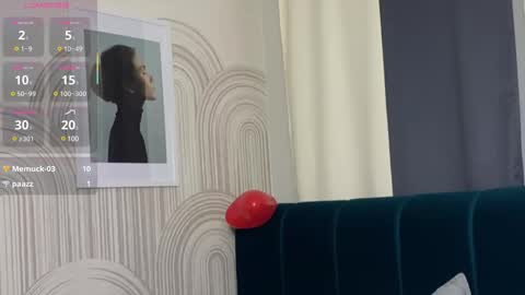 Snapshot of vivian_evans_ chatting on February 2025 06:44:01 AM Vivian Evans online show from February 2025 06:44:01 AM