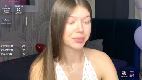 Snapshot of vivian_evans_ chatting on February 2025 05:27:01 AM Vivian Evans online show from February 2025 05:27:01 AM