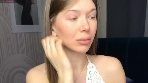 Snapshot of vivian_evans_ chatting on February 2025 01:03:02 AM Vivian Evans online show from February 2025 01:03:02 AM