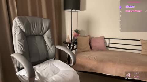 Snapshot of vivian_evans_ chatting on October 2025 02:44:01 AM Vivian Evans online show from October 2025 02:44:01 AM