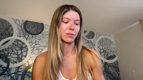 Vivian Evans online show from June 2026 03:25:01 AM