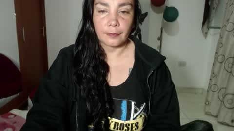 Snapshot of vivian_milf_paint chatting on September 2025 03:30:02 AM vivian_milf_paint online show from September 2025 03:30:02 AM