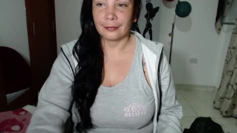 Snapshot of vivian_milf_paint chatting on September 2025 03:41:02 AM vivian_milf_paint online show from September 2025 03:41:02 AM