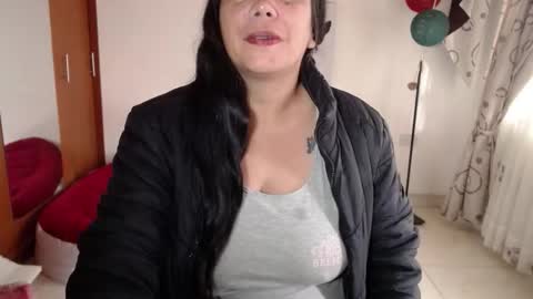 vivian_milf_paint online show from December 2025 12:34:02 PM