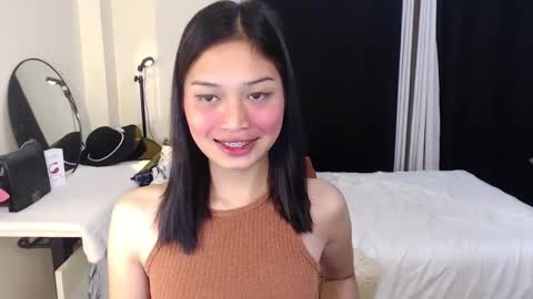 Vivian online show from December 2024 10:07:02 PM