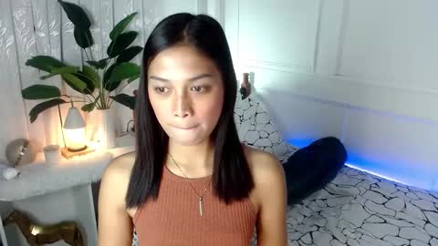 Vivian online show from February 2025 12:31:02 AM