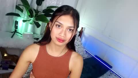 Vivian online show from February 2025 12:30:01 AM