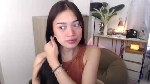 Vivian online show from September 2025 11:17:02 PM