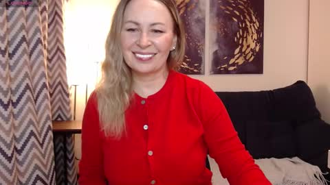 Vivian online show from November 2025 05:50:02 PM