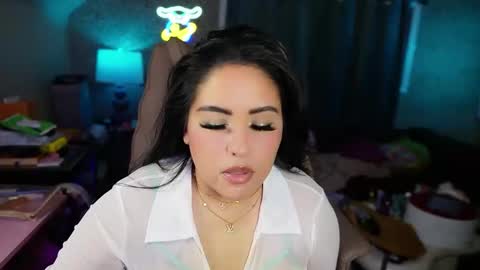 Snapshot of vivianaortega chatting on April 2026 05:00:02 AM Vivi online show from April 2026 05:00:02 AM
