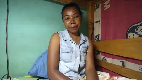 Snapshot of viviane0812 chatting on February 2025 06:39:01 AM viviane0812 online show from February 2025 06:39:01 AM