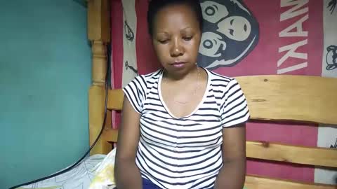 Snapshot of viviane0812 chatting on February 2025 08:11:01 PM viviane0812 online show from February 2025 08:11:01 PM