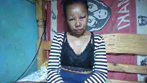 Snapshot of viviane0812 chatting on March 2025 08:16:01 AM viviane0812 online show from March 2025 08:16:01 AM