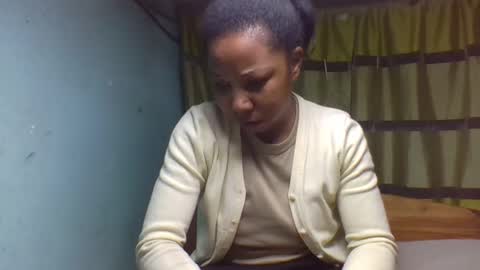 Snapshot of viviane0812 chatting on September 2025 10:42:01 PM viviane0812 online show from September 2025 10:42:01 PM