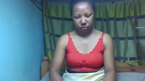 Snapshot of viviane0812 chatting on October 2025 01:00:01 PM viviane0812 online show from October 2025 01:00:01 PM
