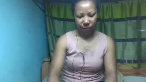 Snapshot of viviane0812 chatting on October 2025 01:59:02 PM viviane0812 online show from October 2025 01:59:02 PM