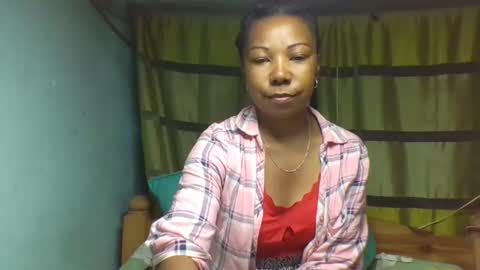 Snapshot of viviane0812 chatting on February 2026 05:53:02 PM viviane0812 online show from February 2026 05:53:02 PM