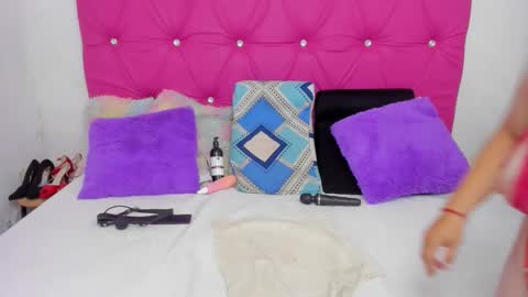 Snapshot of vivianeparis chatting on October 2025 04:41:02 PM VivianParis online show from October 2025 04:41:02 PM