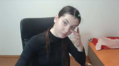 Vivian Gray online show from December 2024 05:11:02 PM