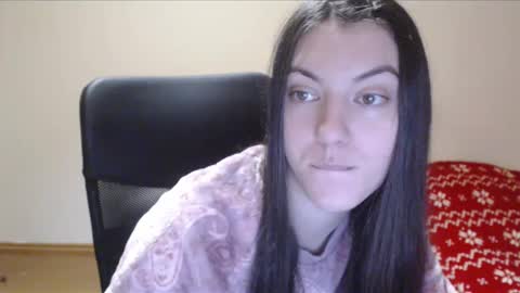 Vivian Gray online show from December 2024 05:08:01 PM