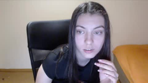 Vivian Gray online show from December 2024 05:29:01 PM