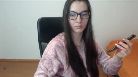 Vivian Gray online show from February 2025 07:09:01 PM