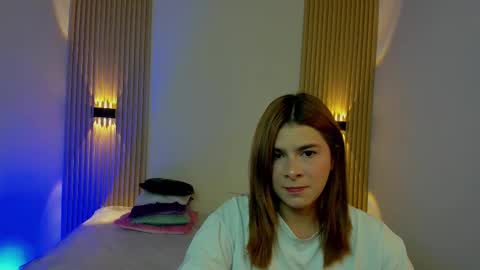 Snapshot of vivianowen9 chatting on February 2026 11:01:01 PM vivianowen9 online show from February 2026 11:01:01 PM