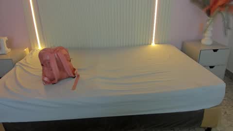 Snapshot of vivianowen9 chatting on March 2026 12:09:01 PM vivianowen9 online show from March 2026 12:09:01 PM