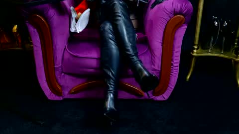 Vivian Reeve online show from March 2025 01:03:02 PM