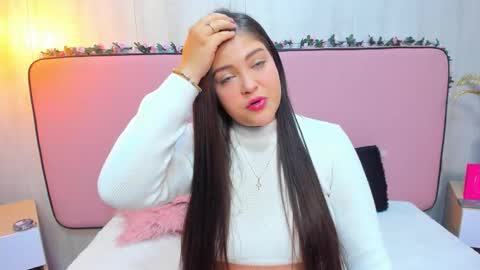 Vivian online show from October 2025 12:12:02 PM