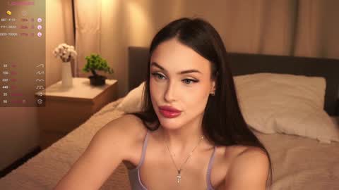 Nelly and Mari online show from December 2025 07:19:02 PM