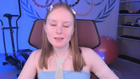 Vivien online show from December 2024 03:41:02 PM