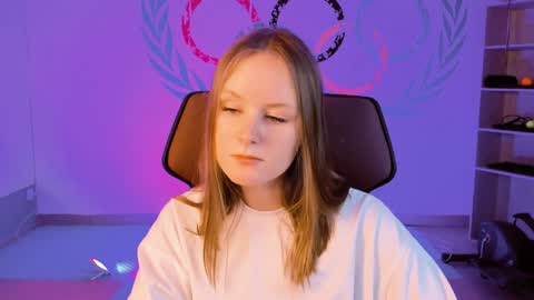 Vivien online show from December 2024 04:11:02 PM