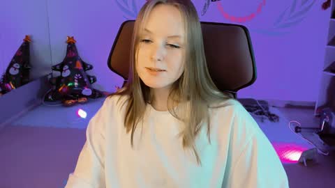 Vivien online show from December 2024 02:47:02 AM