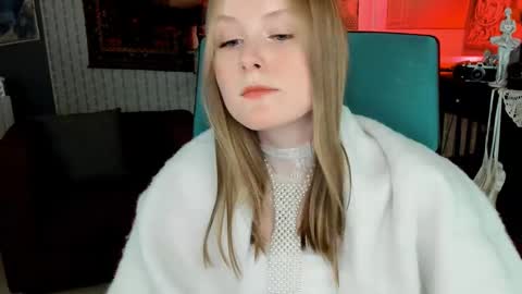 Vivien online show from February 2025 07:09:01 PM