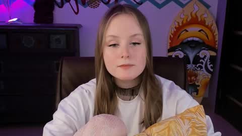 Vivien online show from March 2025 03:16:02 PM