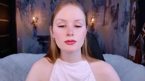 Vivien online show from November 2025 01:25:02 PM